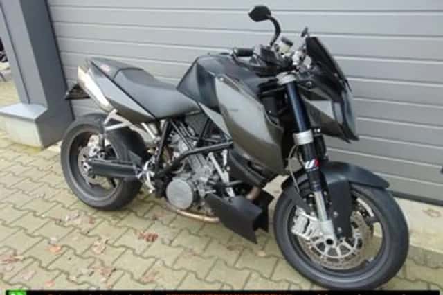 KTM 990 Super Duke (2011) thumbnail 6