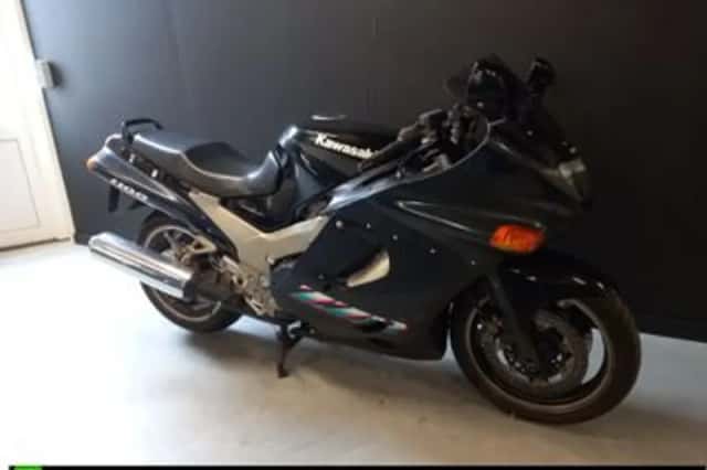 Kawasaki ZZR 1100 (1993) thumbnail 4