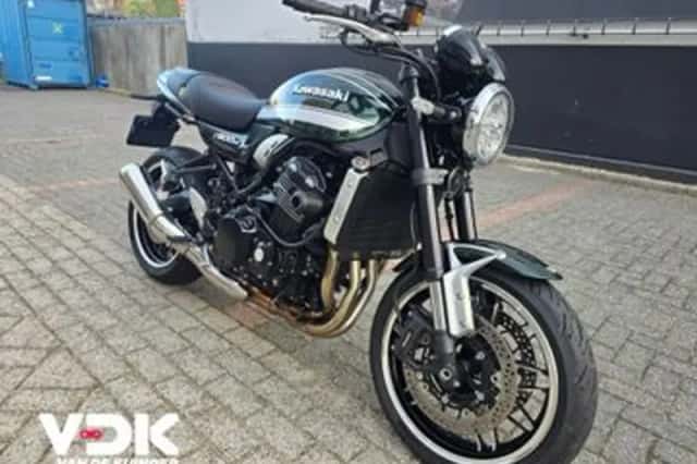 Kawasaki Z900RS (2022) thumbnail 2