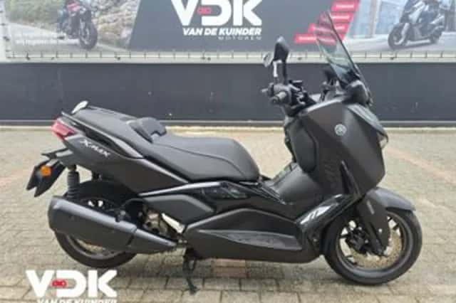 Yamaha XMAX 300 Tech MAX (2024) thumbnail 1