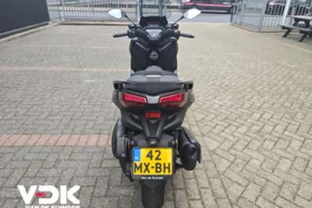Yamaha XMAX 300 Tech MAX (2024) thumbnail 5