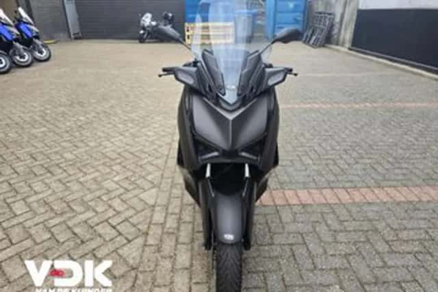 Yamaha XMAX 300 Tech MAX (2024) thumbnail 6