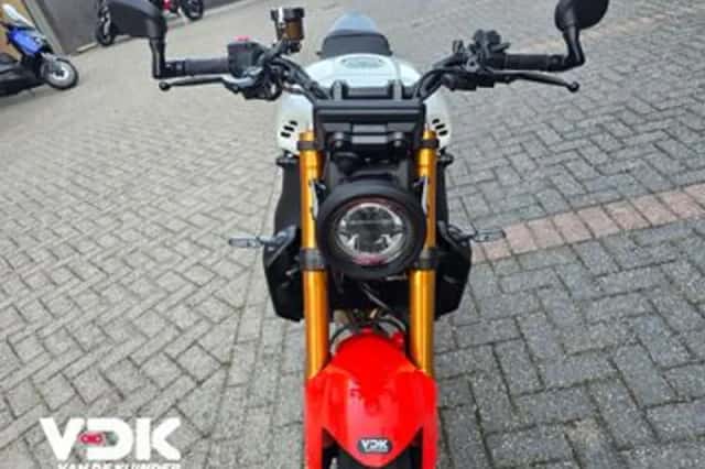 Yamaha XSR900 (2026) thumbnail 6