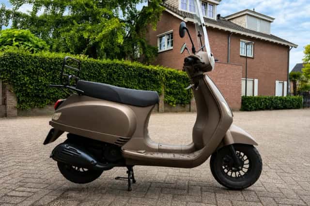 AGM Snorscooter VX 50 (2014) thumbnail 3