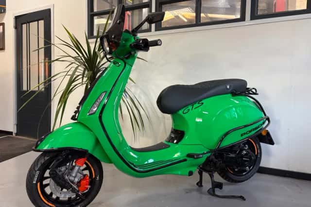Vespa Sprint (2017) thumbnail 3