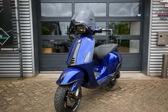 Vespa Sprint (2017) thumbnail 1