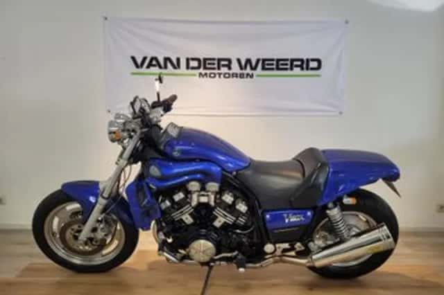 Yamaha VMX 1200 V-MAX (1988) thumbnail 2