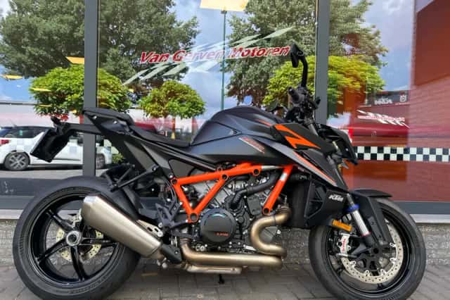 KTM 1390 Super Duke R EVO (2026) thumbnail 1
