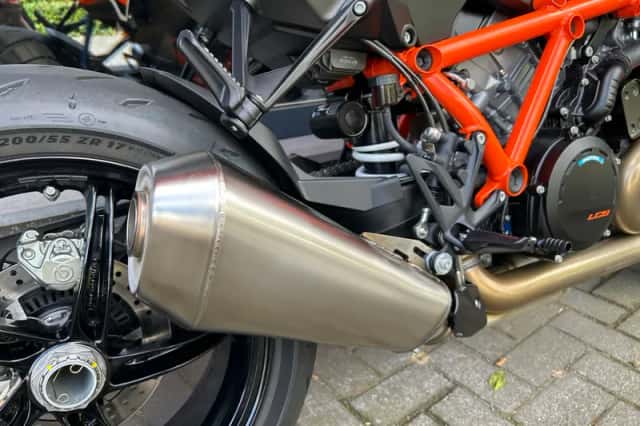 KTM 1390 Super Duke R EVO (2026) thumbnail 6