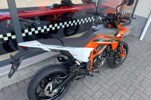 KTM 125 (2026) thumbnail 3
