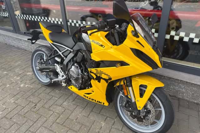 Suzuki GSX-8R (2026) thumbnail 2