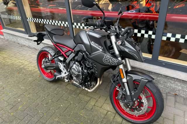 Suzuki GSX-8S (2026) thumbnail 2