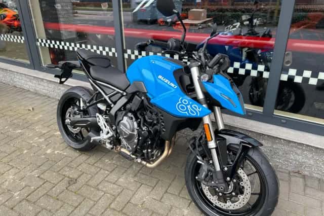 Suzuki GSX-8S (2026) thumbnail 2