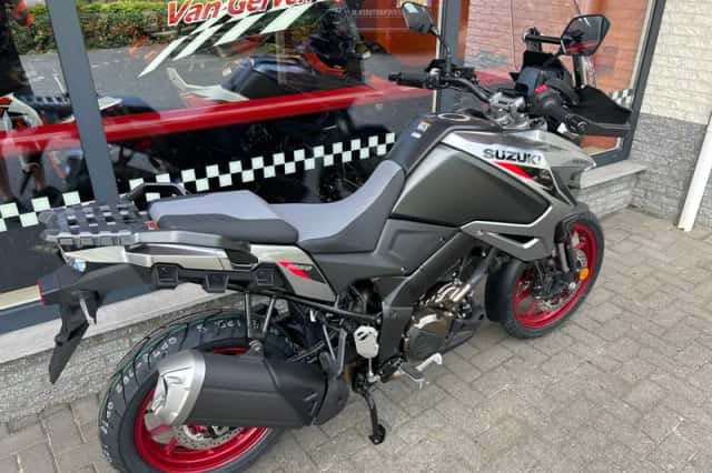 Suzuki V-Strom 1050 (2026) thumbnail 3