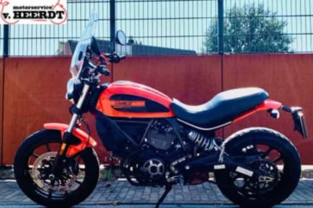 Ducati Scrambler SIXTY 2 (2016) thumbnail 2