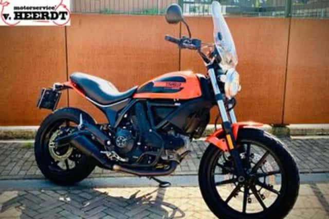 Ducati Scrambler SIXTY 2 (2016) thumbnail 3