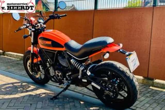 Ducati Scrambler SIXTY 2 (2016) thumbnail 6