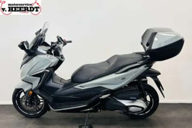 Honda Forza 350 (2022) thumbnail 4
