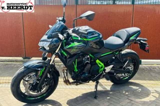 Kawasaki Z650 (2025) thumbnail 2