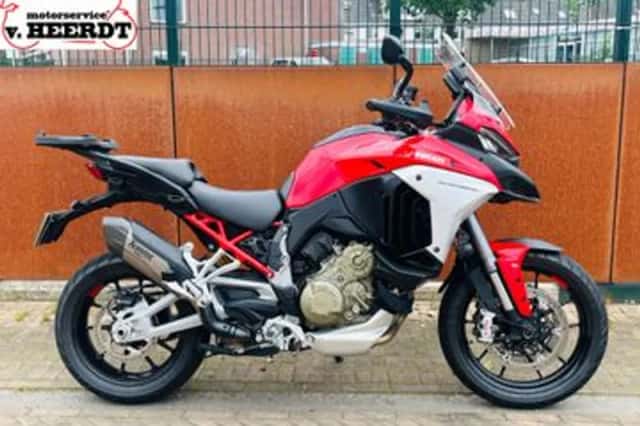 Ducati Multistrada V4S (2022) thumbnail 3