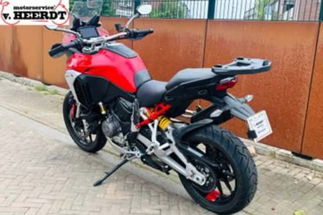 Ducati Multistrada V4S (2022) thumbnail 6