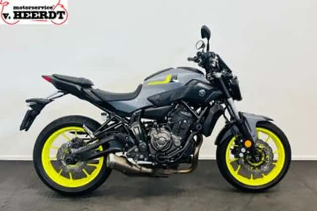 Yamaha MT-07 (2017) thumbnail 3