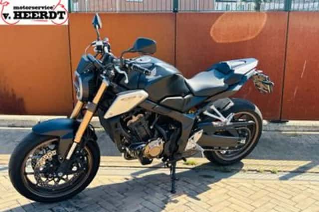 Honda CB650R (2021) thumbnail 2