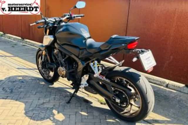 Honda CB650R (2021) thumbnail 6