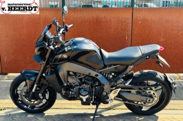 Yamaha MT-09 (2023) thumbnail 4