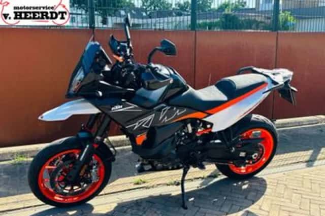 KTM 890 SMT (2023) thumbnail 5