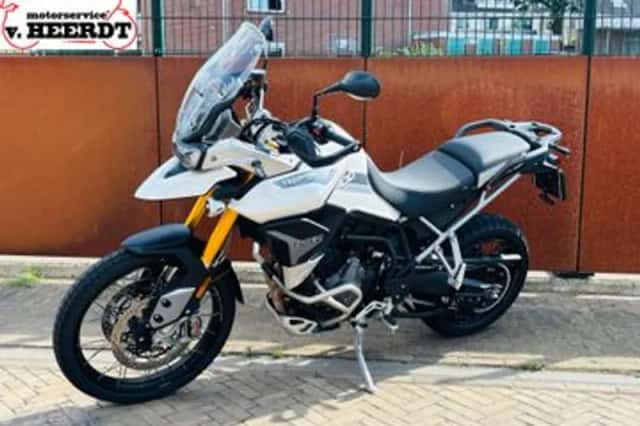 Triumph Tiger 900 Rally PRO (2021) thumbnail 2