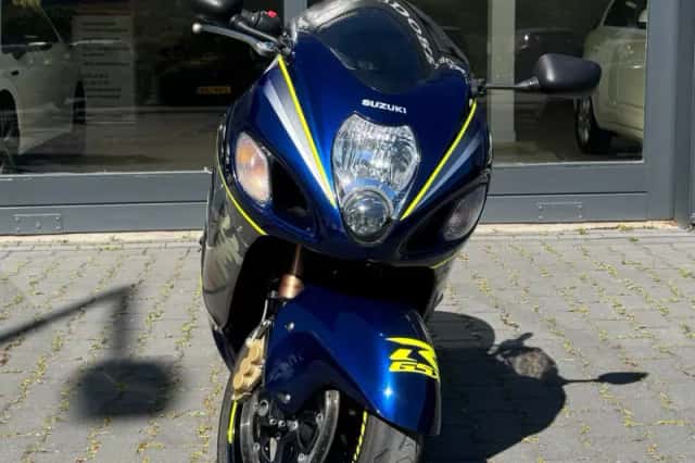 Suzuki Hayabusa (2006) thumbnail 2