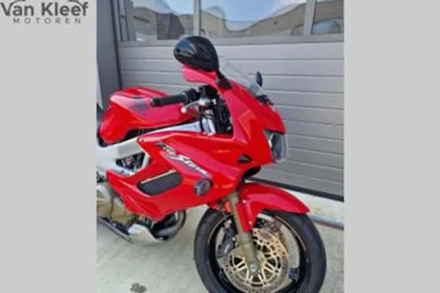 Honda VTR 1000 F Firestorm (2006) thumbnail 4