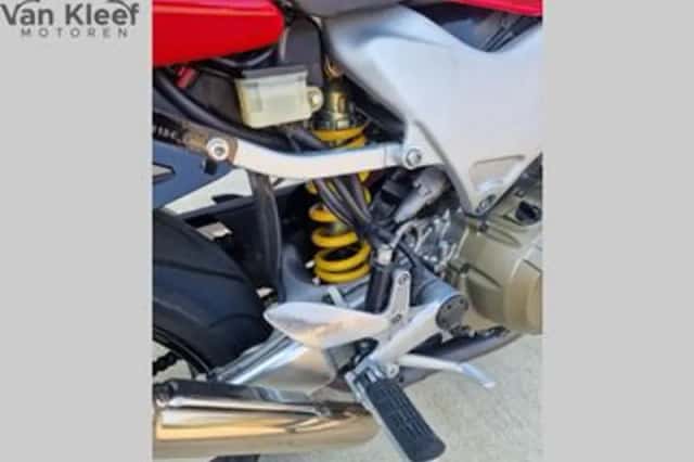 Honda VTR 1000 F Firestorm (2006) thumbnail 6
