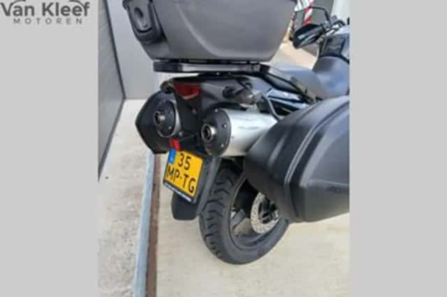 Suzuki V-Strom (2006) thumbnail 4