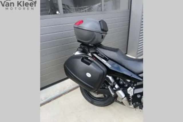 Suzuki V-Strom (2006) thumbnail 5