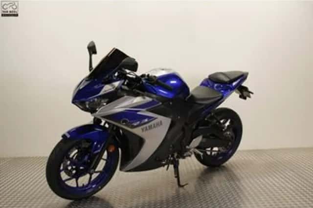 Yamaha R 3 (2016) thumbnail 3