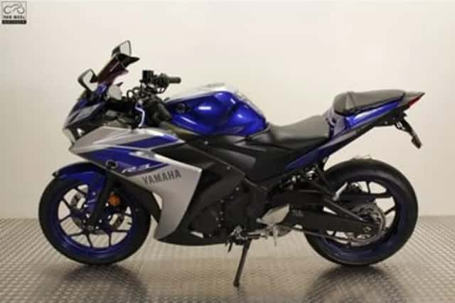 Yamaha R 3 (2016) thumbnail 4