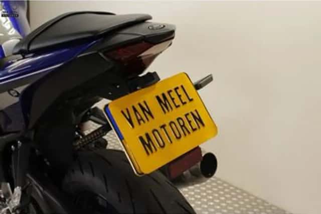 Yamaha R 3 (2016) thumbnail 5