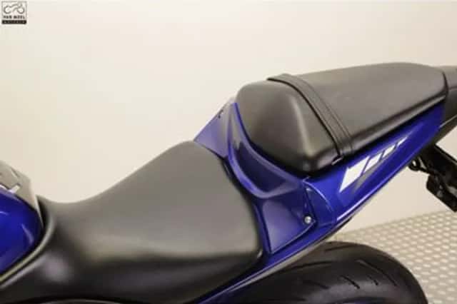 Yamaha R 3 (2016) thumbnail 6
