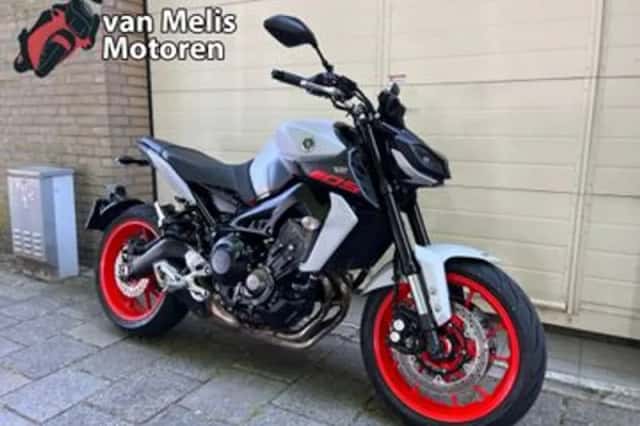 Yamaha MT-09 (2019) thumbnail 2