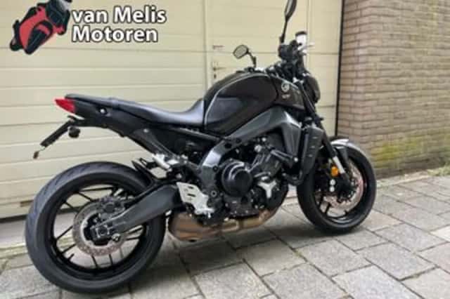 Yamaha MT-09 (2023) thumbnail 3