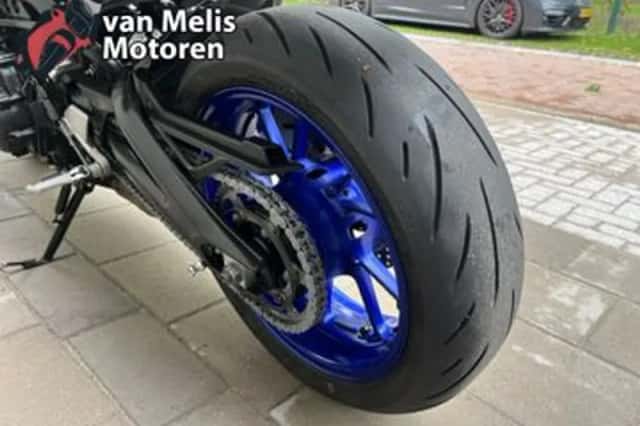 Yamaha MT-09 (2017) thumbnail 6