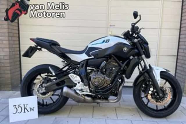 Yamaha MT-07 (2017) thumbnail 1