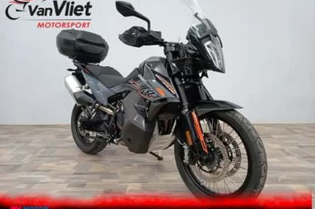 KTM 890 Adventure (2021) thumbnail 1