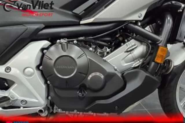 Honda NC750X (2016) thumbnail 5