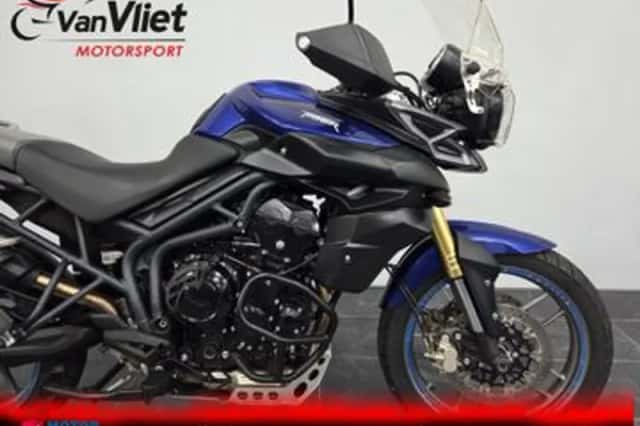 Triumph Tiger 800 (2012) thumbnail 3