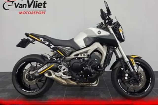 Yamaha MT-09 (2014) thumbnail 6