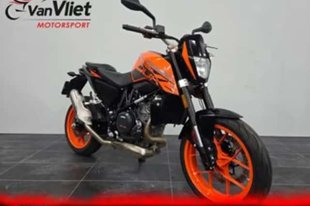 KTM 690 Duke (2019) thumbnail 1