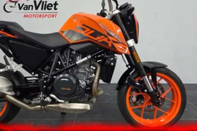 KTM 690 Duke (2019) thumbnail 3